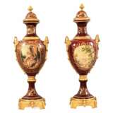 Пара фарфоровых напольных ваз с золоченой бронзой в стиле Людовика XVI. Франция. 1920 век. - фото 4