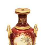 Пара фарфоровых напольных ваз с золоченой бронзой в стиле Людовика XVI. Франция. 1920 век. - фото 5