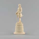 Ivory figure of a gentleman in a cocked hat. - photo 2