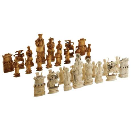 Прекрасный набор китайских шахматных фигур из слоновой кости. Рубеж 19-20 веков. - фото 2