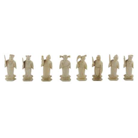 Прекрасный набор китайских шахматных фигур из слоновой кости. Рубеж 19-20 веков. - фото 6