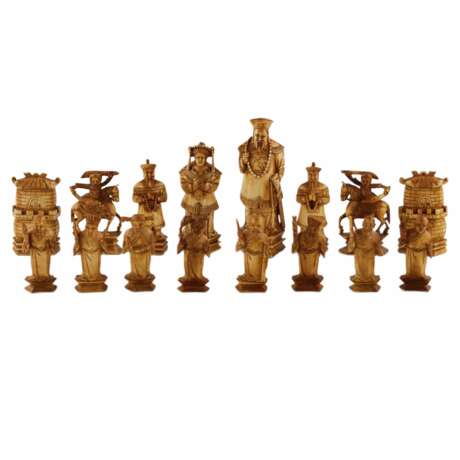 Прекрасный набор китайских шахматных фигур из слоновой кости. Рубеж 19-20 веков. - фото 8
