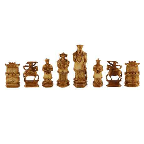 Прекрасный набор китайских шахматных фигур из слоновой кости. Рубеж 19-20 веков. - фото 9