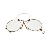Pince-nez in a leather case. - Foto 2