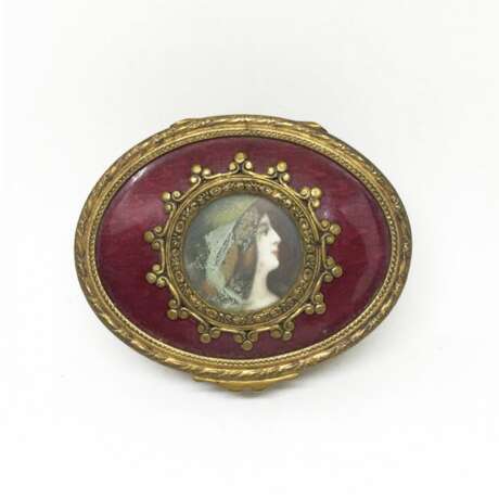 Oval jewelry box . 19th century - photo 2