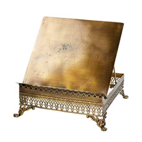 Table chaire en bronze et laiton Dore. 20ième siècle. - photo 2