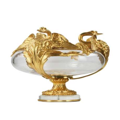 Pair of round vases in cast glass and gilded bronze with swans motif. France 20th century. - Foto 7