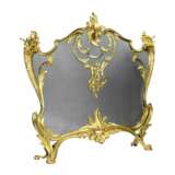 Bouhon. Fireplace screen in gilded bronze with metal protective mesh, Louis XV style. - photo 3