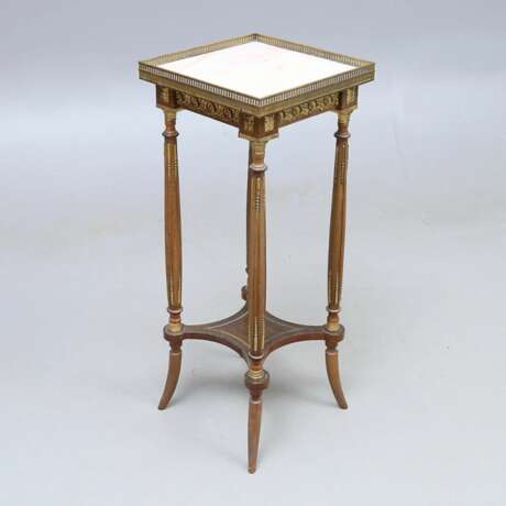 Столик в стиле Людовика XVI - фото 1