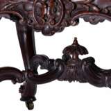 A pair of superb carved mahogany banquettes in the George II style. The turn of the 19th-20th centuries. - Foto 6