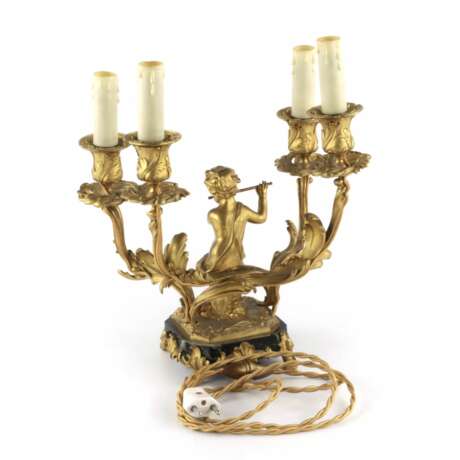 Paired lamps of gilded bronze with cupids playing music. - Foto 9