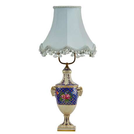 Lampe de table avec porcelaine. - photo 1