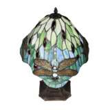 Lampe de table elegante en vitrail de style Tiffany. 20ième siècle. - photo 4
