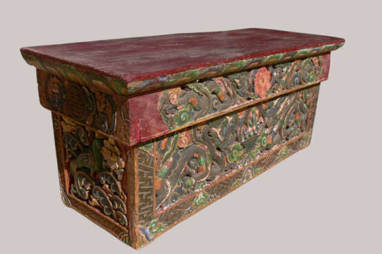 Antique Travelling Tibetan Prayer Table bois wooden carved Тибет Mid 18th/19th century г. - фото 1
