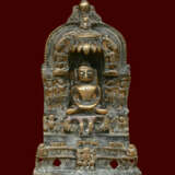 Bronze JAIN représentant le second JINA Патинированная бронза Религиозный жанр Индия XIVème 1354 г. - фото 1