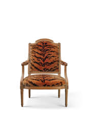 FAUTEUIL &#192; LA REINE D&#39;&#201;POQUE LOUIS XVI