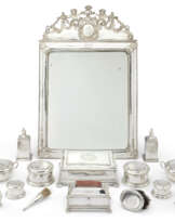 SERVICE DE TOILETTE EN ARGENT D'ÉPOQUE WILLIAM ET MARY