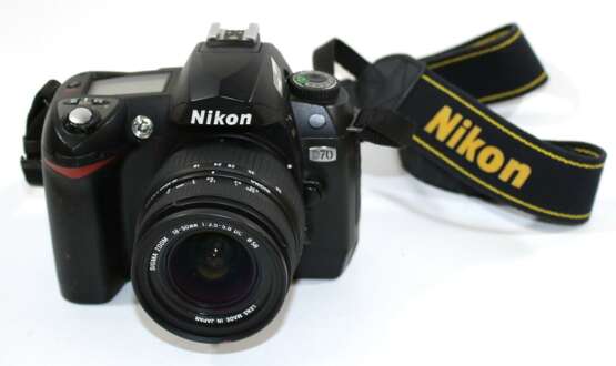 Nikon D 70 - photo 6