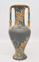 METTLACH V&B, KLEINE RENAISSANCE-VASE, Keramik bemalt teils glasiert, gemarkt, um 1900