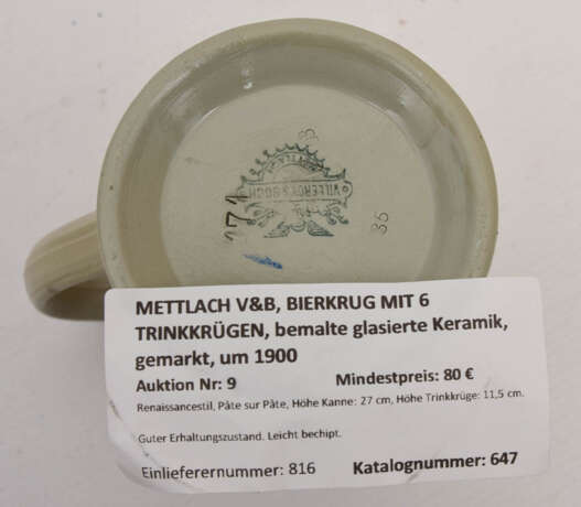 VILLEROY & BOCH METTLACH, BIERKRUG MIT 6 TRINKKRÜGEN, bemalte glasierte Keramik, gemarkt, um 1900 - photo 6