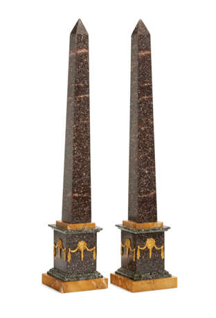 A PAIR OF FRENCH ORMOLU-MOUNTED PORPHYRY AND GRAITE OBELISKS - photo 3