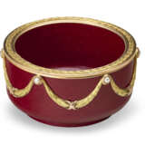 AN IMPERIAL JEWELED TWO-COLOR GOLD-MOUNTED PURPURINE BOWL - photo 1