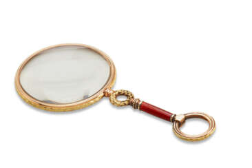 A GUILLOCHÉ ENAMEL TWO-COLOR GOLD-MOUNTED MAGNIFYING GLASS