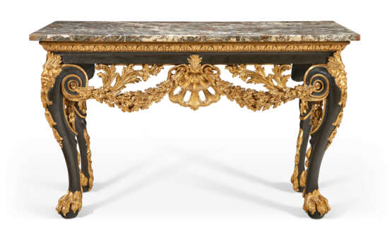 A GEORGE II BRONZED AND PARCEL-GILT PIER TABLE - Foto 1