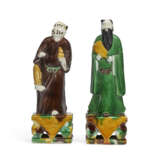 TWO CHINESE EXPORT PORCELAIN BISCUIT-GLAZED FIGURES OF IMMORTALS - фото 1