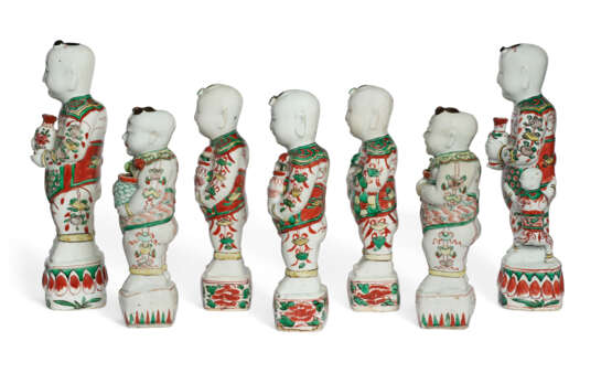 A GROUP OF SEVEN CHINESE EXPORT PORCELAIN BOYS - photo 2