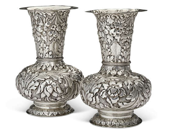 A PAIR OF CHARLES II SILVER GARNITURE VASES - photo 1