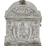 A DUTCH SILVER MARRIAGE CASKET - photo 2