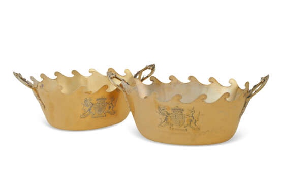 A PAIR OF GEORGE III SILVER-GILT VERRIERES - Foto 1