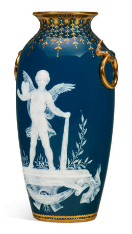 A MINTONS PATE-SUR-PATE PEACOCK BLUE VASE - photo 2