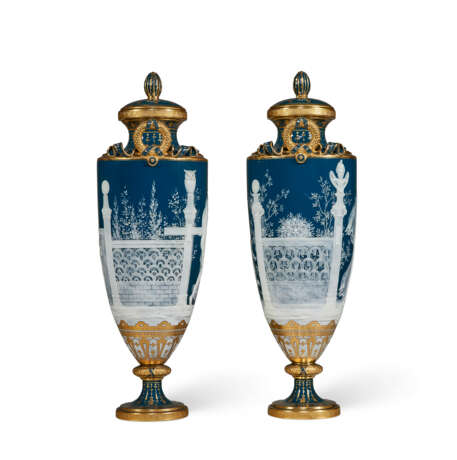 A PAIR OF MINTONS PATE-SUR-PATE PEACOCK BLUE VASES AND COVERS - photo 2