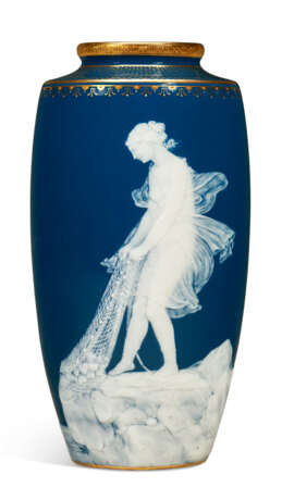 A MINTONS PATE-SUR-PATE PEACOCK BLUE VASE - photo 1