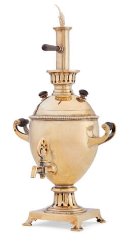 A SILVER-GILT TABLE LIGHTER IN THE FORM OF A MINIATURE SAMOVAR - photo 1