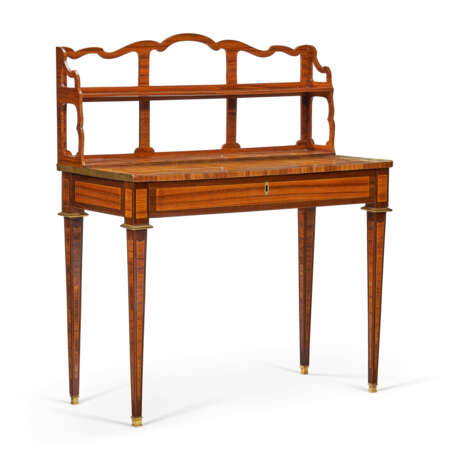 A LATE LOUIS XV AMARANTH, KINGWOOD, TULIPWOOD AND MARQUETRY BONHEUR DU JOUR - Foto 5