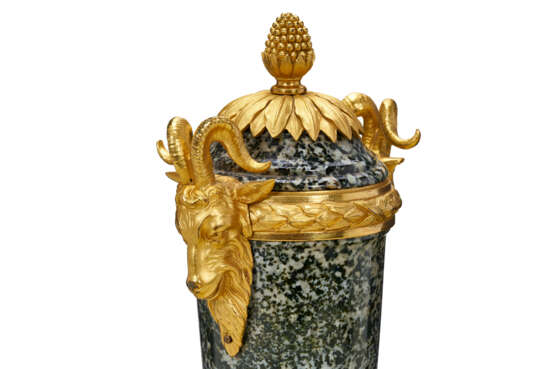 A PAIR OF NORTH EUROPEAN ORMOLU-MOUNTED GRANITE VASES - фото 5