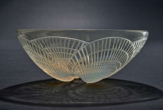 A FRENCH OPALESCENT GLASS PART DESSERT SERVICE - photo 3