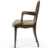 A SET OF SIX GEORGE III MAHOGANY ARMCHAIRS - photo 7