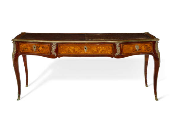 A LOUIS XV ORMOLU-MOUNTED, TULIPWOOD AND MARQUETRY BUREAU PLAT - photo 1