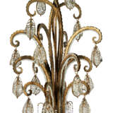 A FRENCH CUT-GLASS CHANDELIER - Foto 2