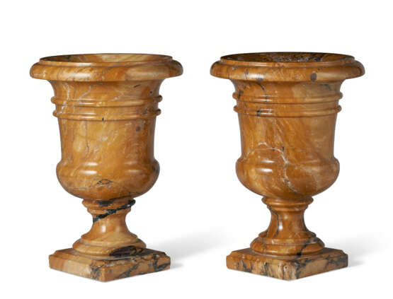 A PAIR OF ITALIAN GIALLO ANTICO URNS - photo 7