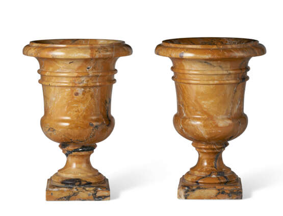 A PAIR OF ITALIAN GIALLO ANTICO URNS - photo 8