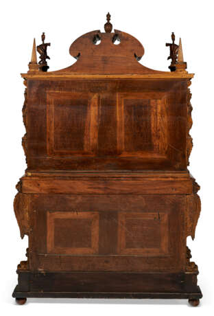 A LARGE RENAISSANCE REVIVAL CARVED OAK, WALNUT AND STAINED FRUITWOOD MARQUETRY SECRETAIRE - photo 10