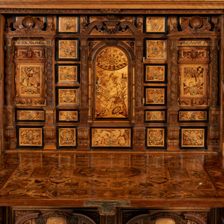 A LARGE RENAISSANCE REVIVAL CARVED OAK, WALNUT AND STAINED FRUITWOOD MARQUETRY SECRETAIRE - photo 11