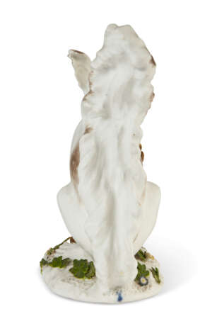 A MEISSEN PORCELAIN MODEL OF A SQUIRREL - фото 2