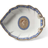 THREE BERLIN PORCELAIN LEAF-FORM DISHES FROM THE FREDERICK DUKE OF YORK SERVICE - photo 4