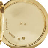 A JEWELED, GUILLOCHÉ AND CHAMPLEVÉ ENAMEL GOLD COMPACT - photo 5